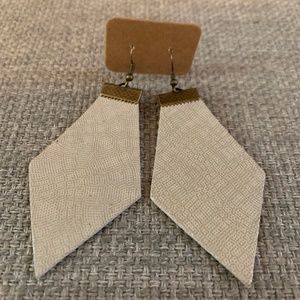 *LAVISH LEATHERS* JEWEL CUT EARRINGS*BUNDLE*